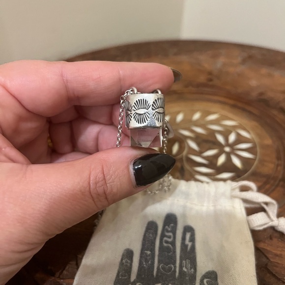 Numi olive necklace - Picture 3 of 6